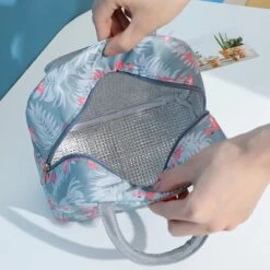 Koeltas - Lunchtas - Volwassenen En Kinderen - Compact & Handig: Zomer - Picknick -School - Lunch - Werk - Grijs Flamingo -Kampeeruitrusting 1200x1200 1440