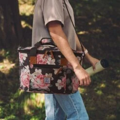 Brisby 4 Laags Geïsoleerde Koeltas - Boodschappentas 21 Liter - Bloemetjes 15 Brisby 4 Laags Geïsoleerde Koeltas - Boodschappentas 21 Liter - Bloemetjes -Kampeeruitrusting 1200x1200 1523