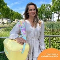 Merkloos Polarbox - Koelbox - Met Schouderband - Geel - 20 Liter - 45x30x(H)27cm 8 Merkloos Polarbox - Koelbox - Met Schouderband - Geel - 20 Liter - 45x30x(H)27cm -Kampeeruitrusting 1200x1200 1646