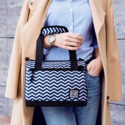 Brisby 4 Laags Geïsoleerde Koeltas - Lunchtas 10 Liter - Zigzag Blauw -Kampeeruitrusting 1200x1200 1660