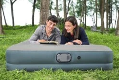 Bestway Luchtbed - 2 Personen - PVC/Polyester - Ingebouwde Oplaadbare Pomp - Fortech™ Materiaal - I-Beam Constructie - Ingebouwd Kussen 30 Bestway Luchtbed - 2 Personen - PVC/Polyester - Ingebouwde Oplaadbare Pomp - Fortech™ Materiaal - I-Beam Constructie - Ingebouwd Kussen -Kampeeruitrusting 1200x800 157