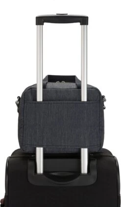 Kipling MIYO Lunchtas - Marine Navy -Kampeeruitrusting 703x1200 1