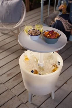 Keter Coolbar Partytafel – Lichtgevend - 49,5x49,5x57cm - Wit 14 Keter Coolbar Partytafel – Lichtgevend - 49,5x49,5x57cm - Wit -Kampeeruitrusting 800x1200 39